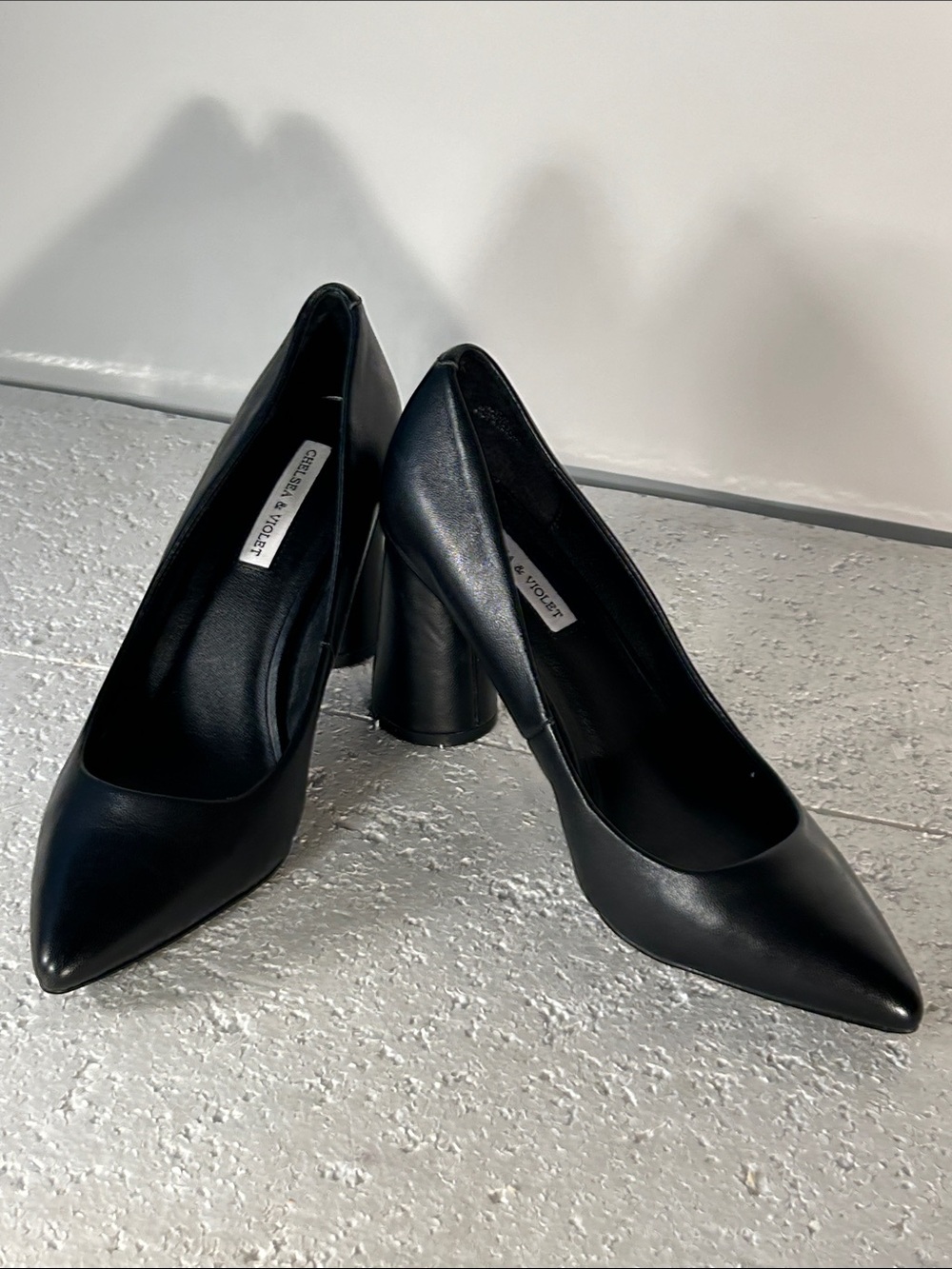 Chelsea & Violet NWOT SZ 10 Keira Black Leather Heel Pumps Career Dressy Staple